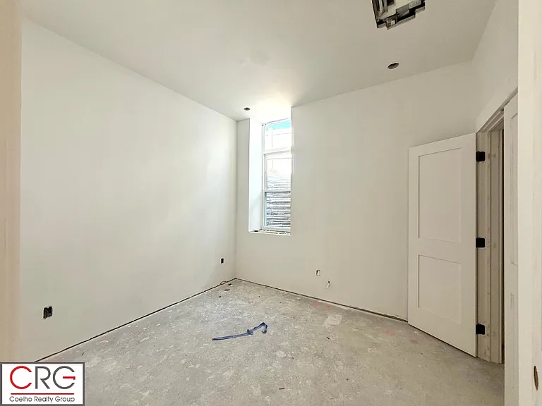 140 Summer St #1B — Photo 9