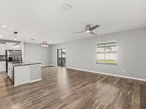 3rd image of 14803 Emerald Landing Pl