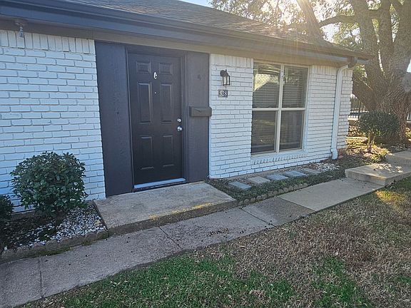 2nd image of 528 Towne Oaks Dr