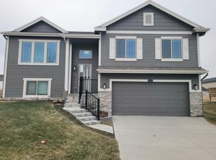 16521 Hanover St, Bennington, NE 68007