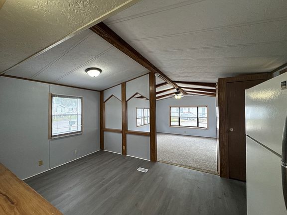 3rd image of 2430 Mary Street Site #91