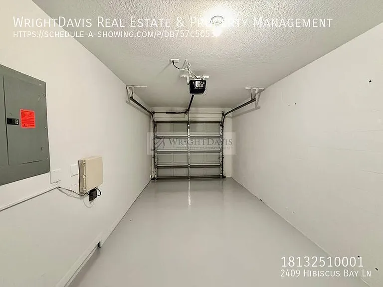 2409 Hibiscus Bay Ln — Photo 33