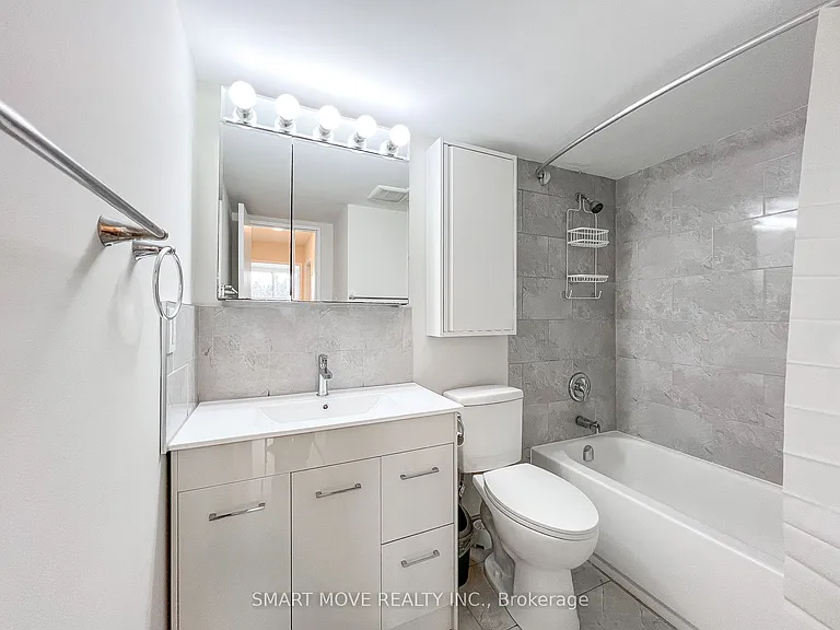 1300 Mississauga Valley Blvd #303 — Photo 11