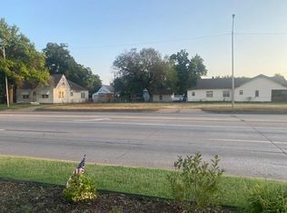 1910 W Garriott Rd, Enid, OK 73703