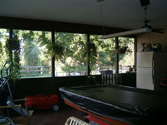 SCREENED PORCH
