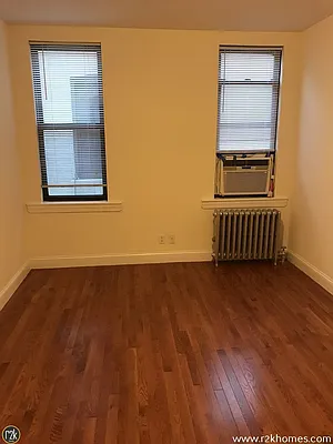 Rented by Realty 2000 Corp | media 15