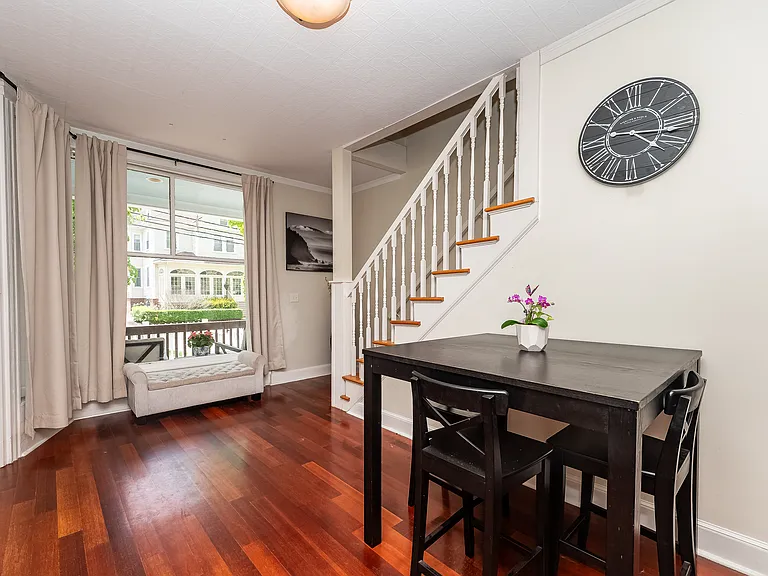 301 Richards Ave — Photo 7