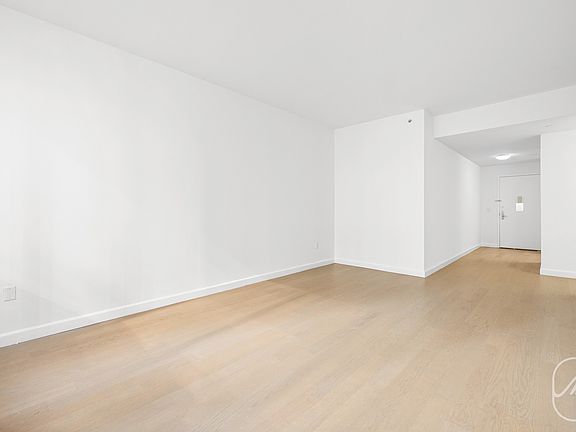 5th image of 561 10th Ave APT 3J