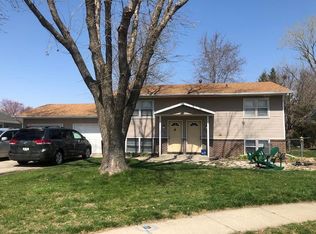417 Opal Cir #417, Ames, IA 50010