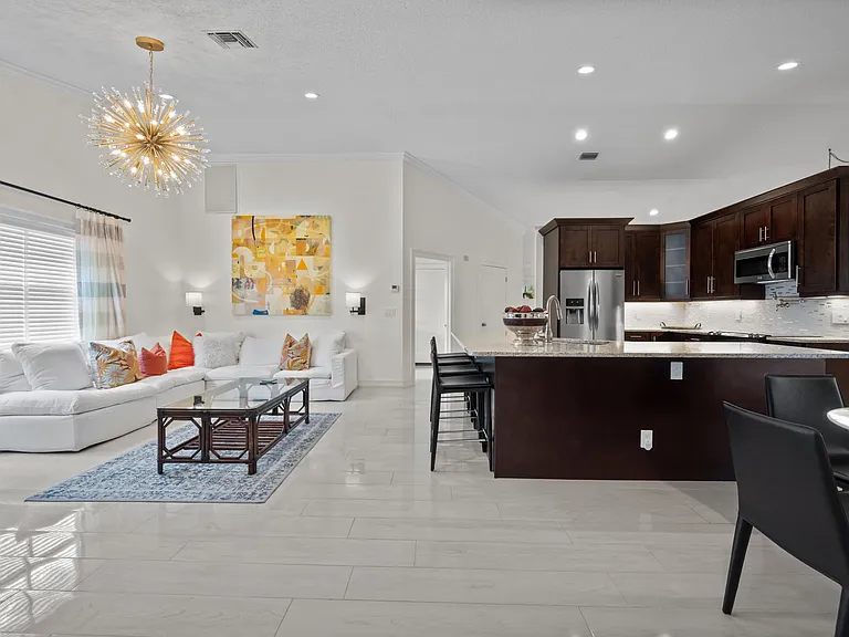 13741 Sheffield St — Photo 3