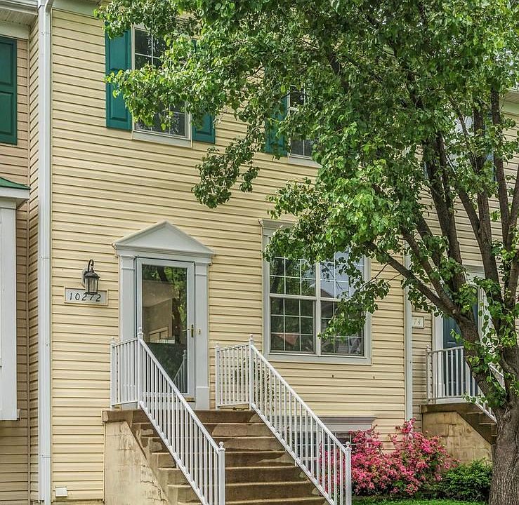 Convenient to VRE & Olde Town Manassas!