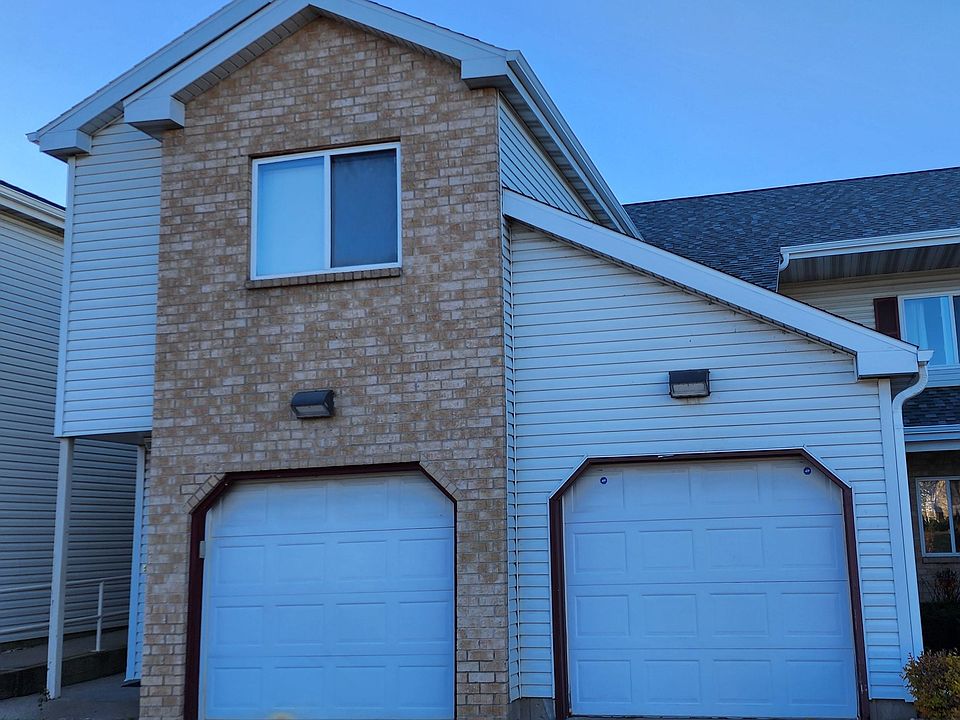 1st image of 960 Rockefeller Ln