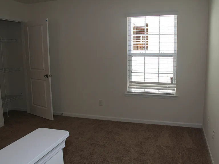 6817 Broad Valley Ct — Photo 8
