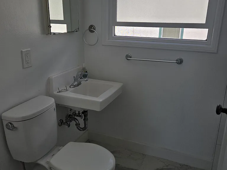 1051 Castro St #1 — Photo 6