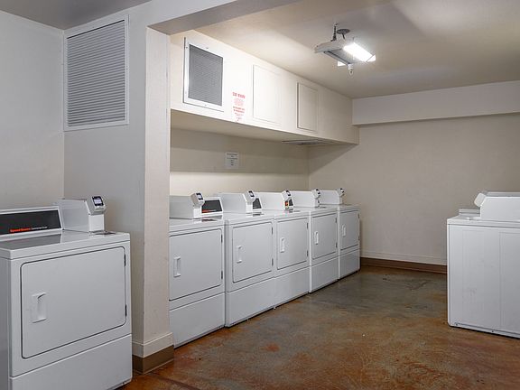 3rd image of 14232 E Burnside St #210