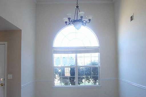 3rd image of 404 Karli Ct