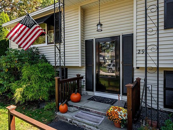 3rd image of 29 Juniper Street