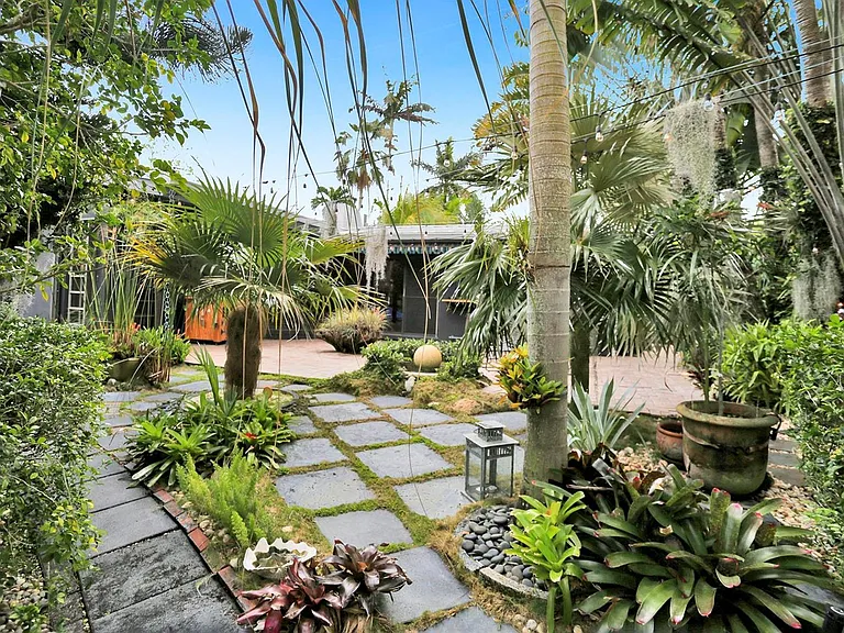 1613 SW 5th Ct — Photo 24