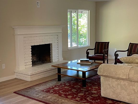 4th image of 496 Oak Brook Court