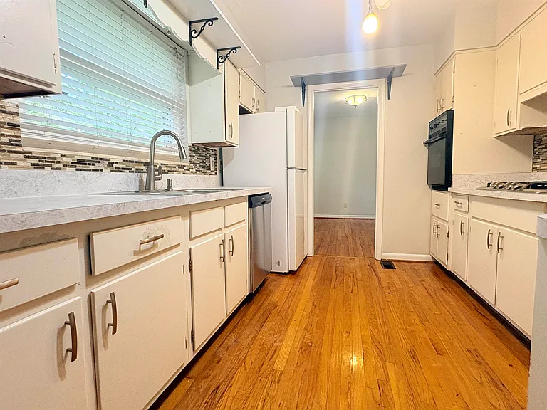 1504 Sunset Ln — Photo 13