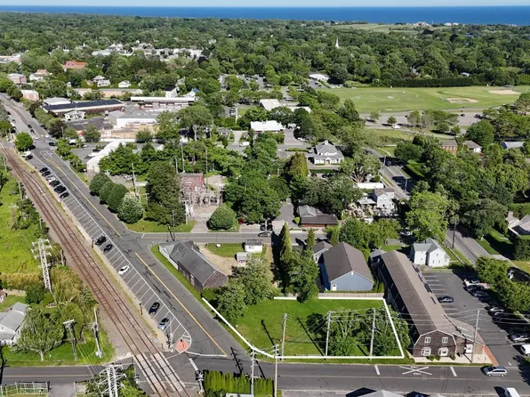 34 King St, East Hampton, NY 11937