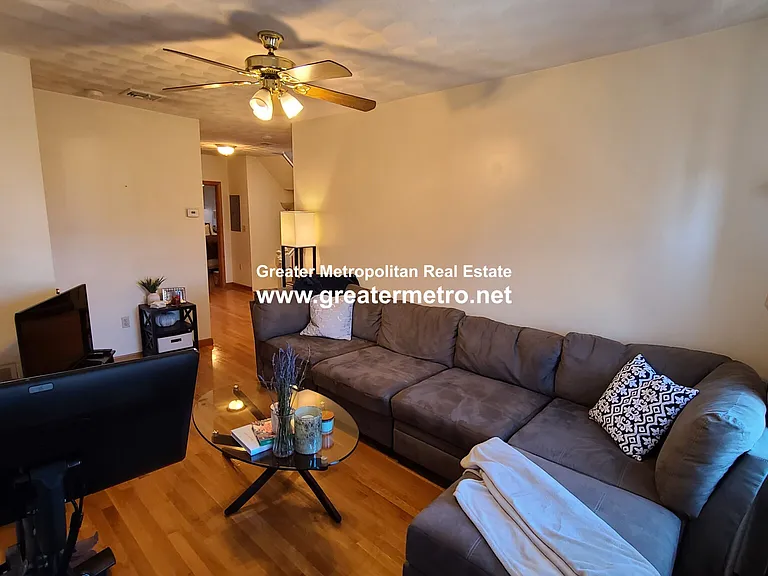 414 Hanover St — Photo 12
