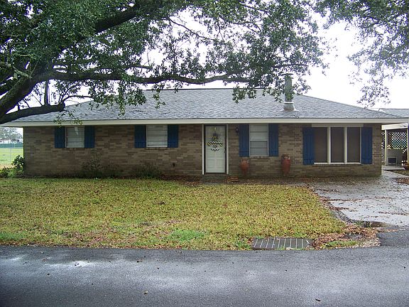 4th image of 251 Green Acres St