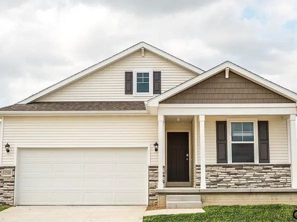 11450 Port Royal Dr, Papillion, NE 68046