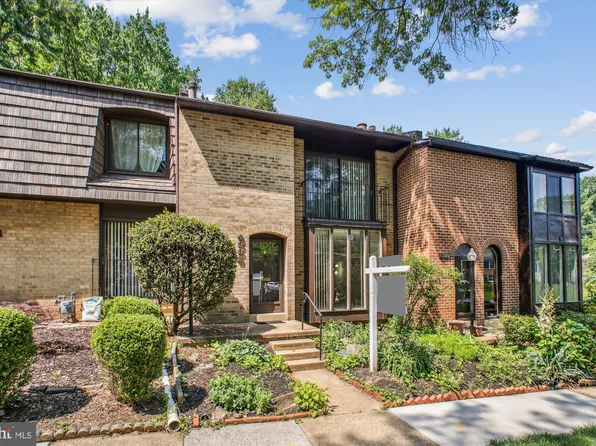 4902 Sauquoit Ln, Annandale, VA 22003