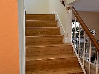 2nd image of 1727 Mountain Terrace Ln