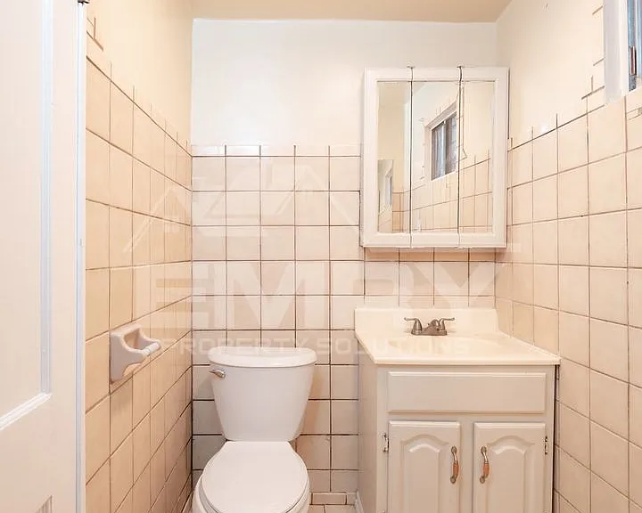 1125 S Evergreen Ave — Photo 9