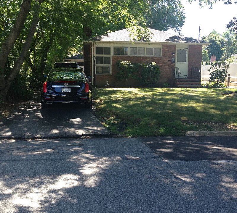 1st image of 143 Saint Andrews Ln