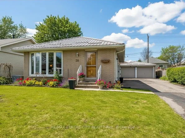 26 Manor Rd, Saint Thomas, ON N5R 5C9