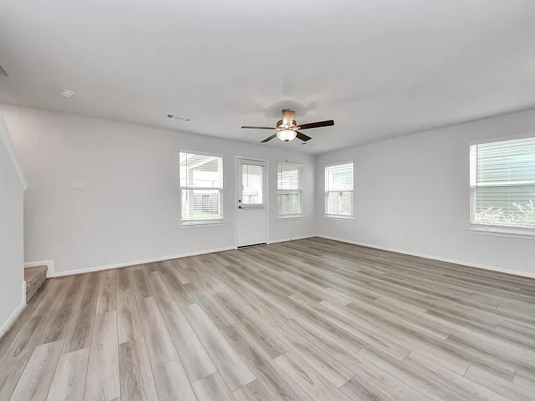 7027 Cedar Breeze Ct — Photo 29