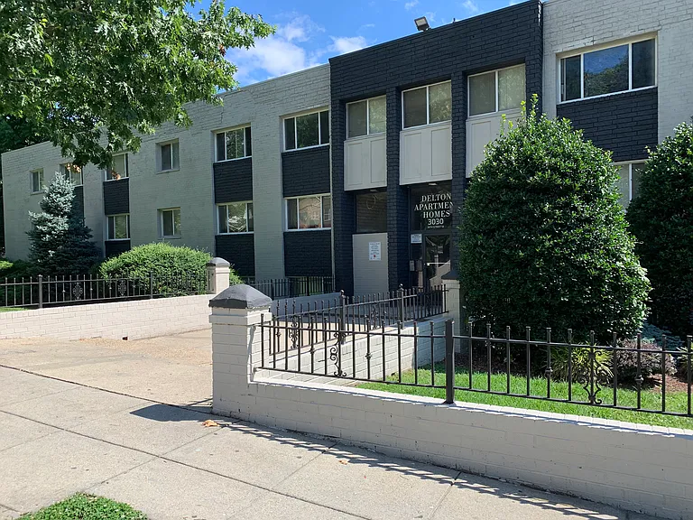 Delton Apartments — Photo 33