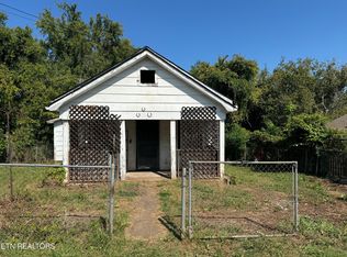 303 N Farnum St, Friendsville, TN 37737