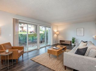 10295 NE 189th St #204, Bothell, WA 98011