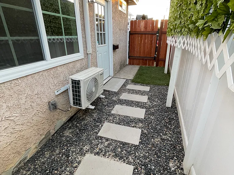 281 E Edna Pl — Photo 11