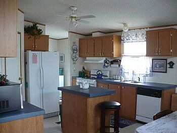 Photo of Mobile Home-kitchen