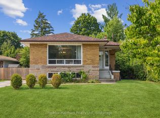 300 Burton Rd, Oakville, ON