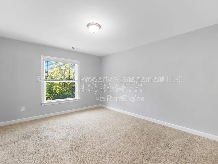 2783 Berkhamstead Cir — Photo 27