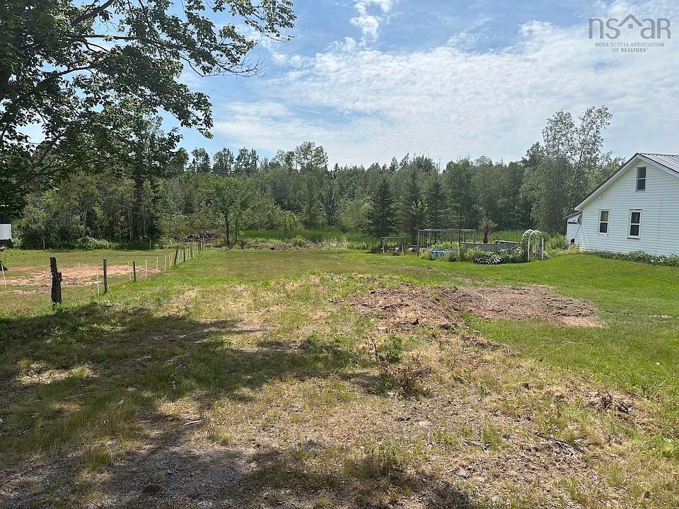 2nd image of 136 Birchwood Rd