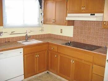 5th image of 8 Westcliff Ct