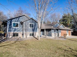 534 Smithtown Ct, Excelsior, MN 55331