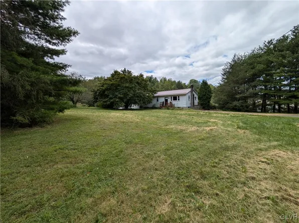 152 Mall Ln, Lehighton, PA 18235