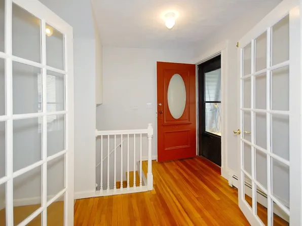 158 Russell St, Waltham, MA 02453