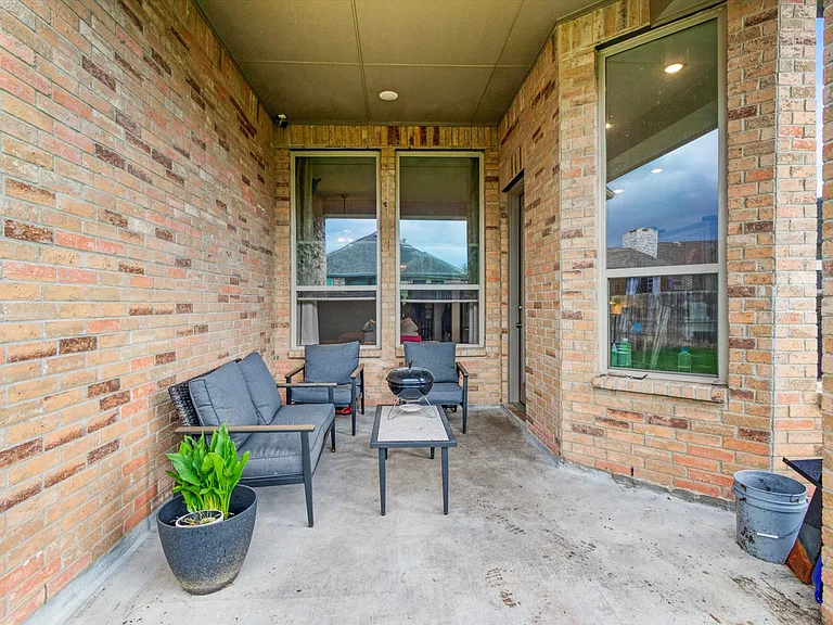 1535 Calcot Ln — Photo 11