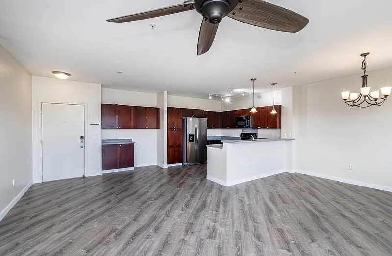 2 bed, 2.0 bath, 1084 sqft, $2,950 — Photo 3