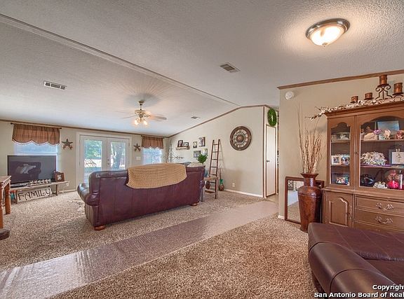 3rd image of 4910 Odaniel Rd