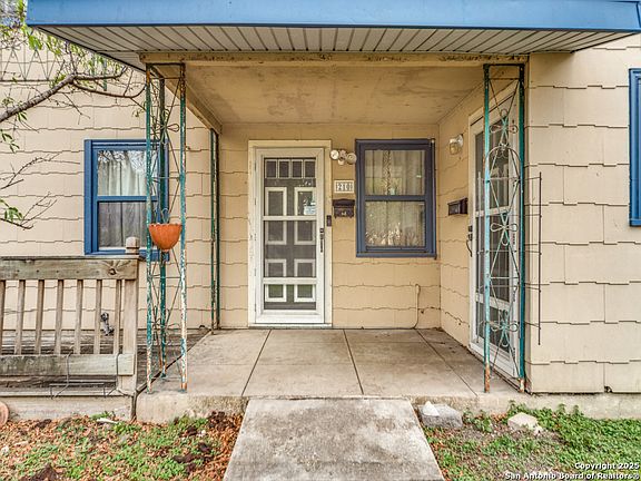 3rd image of 210 Senisa Drive